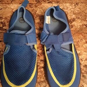 Kids Blue and Yellow Water Shoes Size Small Medium